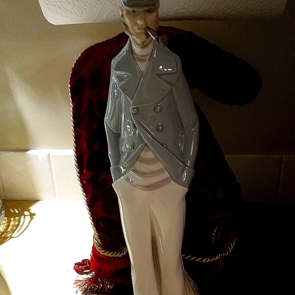 Lladro 14 in Captain Retired Rare